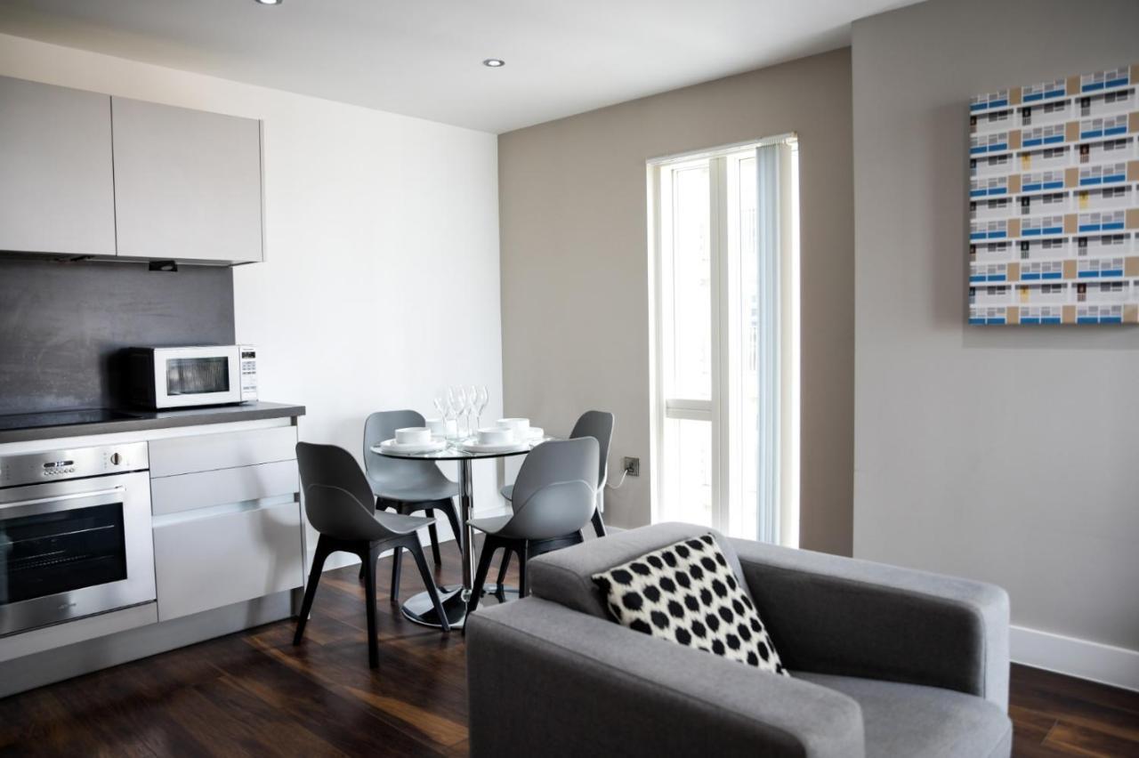 Onpoint Apartments - Spacious 2 Bedroom Apt - City Centre With Balcony Manchester Buitenkant foto