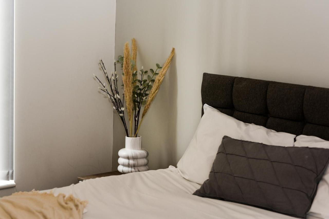 Onpoint Apartments - Spacious 2 Bedroom Apt - City Centre With Balcony Manchester Buitenkant foto